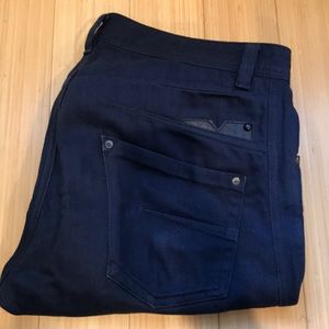 Dark navy denim / darron fit diesel denim
